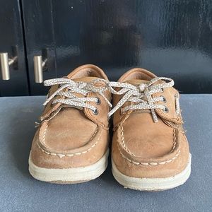 Sperry Leather Sneaker size 8
